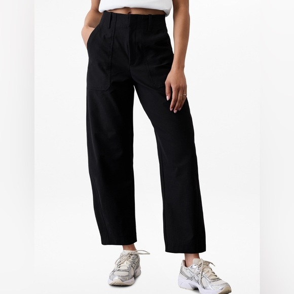 NWOT Athleta Skyline Utility Black Barrel Pant Size 12/T  (#650012) - Picture 2 of 7